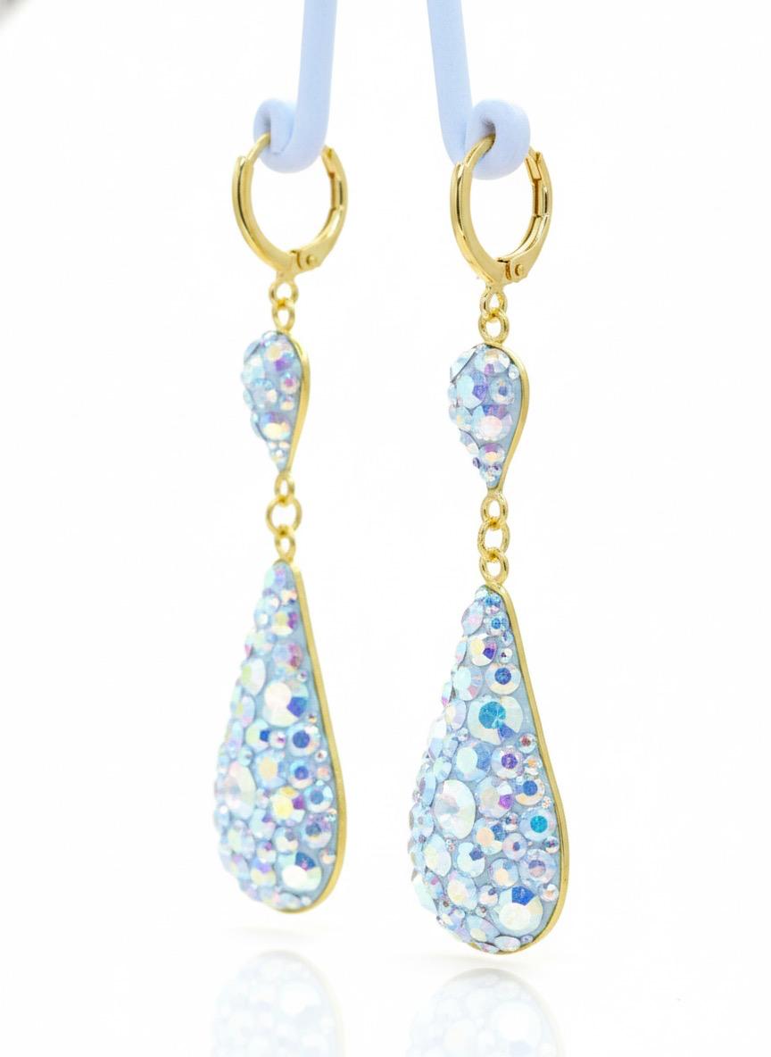 JUEGO DE ARETES EN CHAPA DE ORO Y CRISTALES